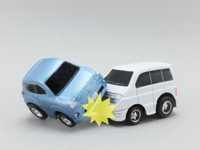  自動車事故による身体の痛みなど、ご相談ください。 